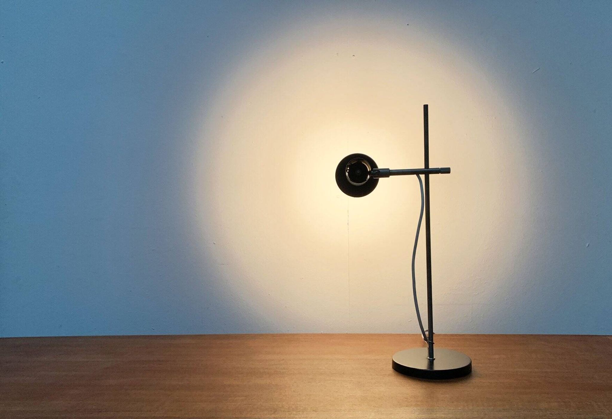 Mid-century minimalist table lamp by Beisl, 1960s.