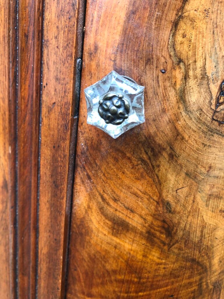 Somno with fountain consulate period