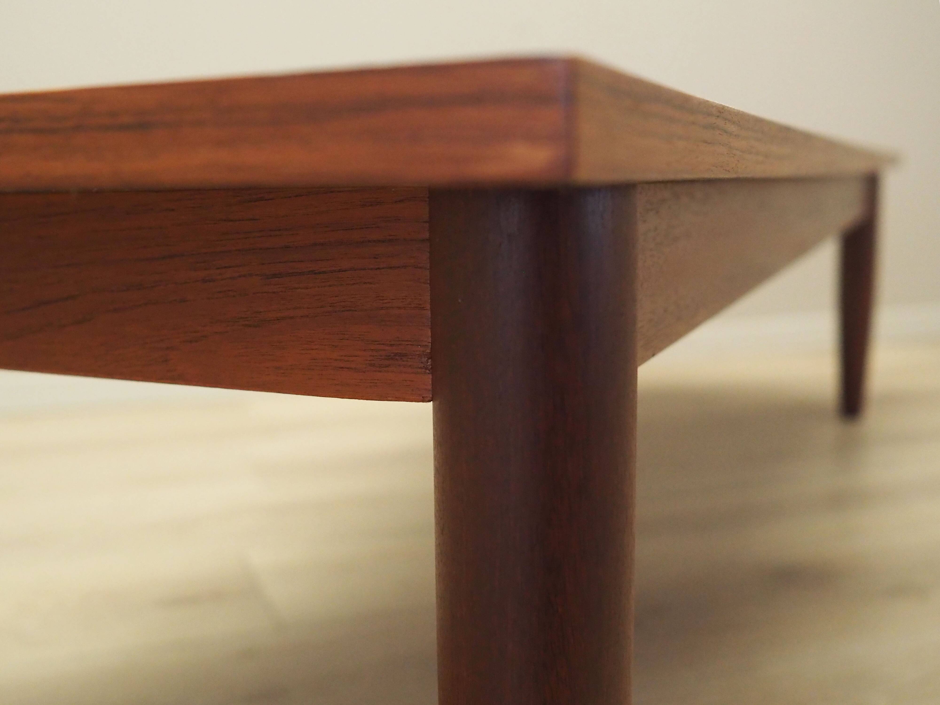Lowboard en teck, design danois, années 1970, production : Danemark
