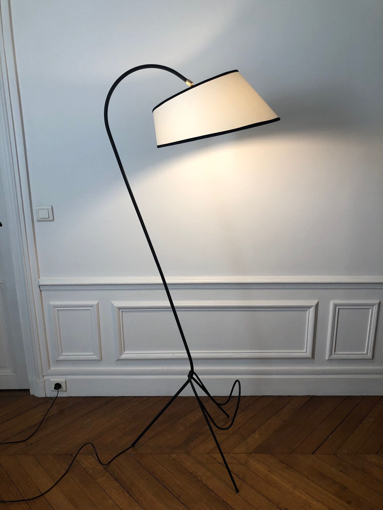 Tripod floor lamp and magazine door 1950
