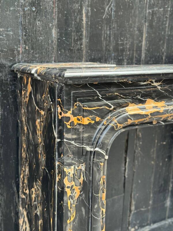 Cheminée Louis XIV en marbre Portor, vers 1880