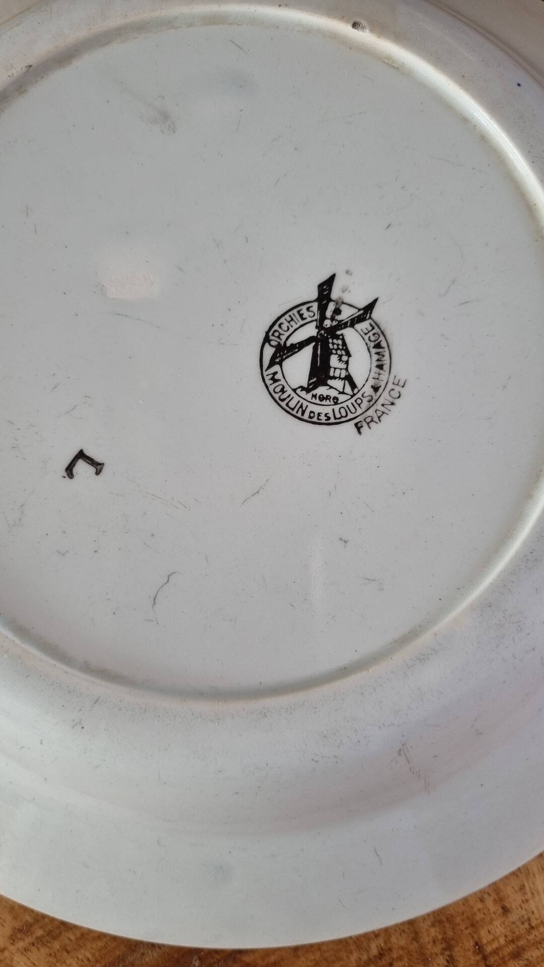 Ceramic plate Moulin des Loups