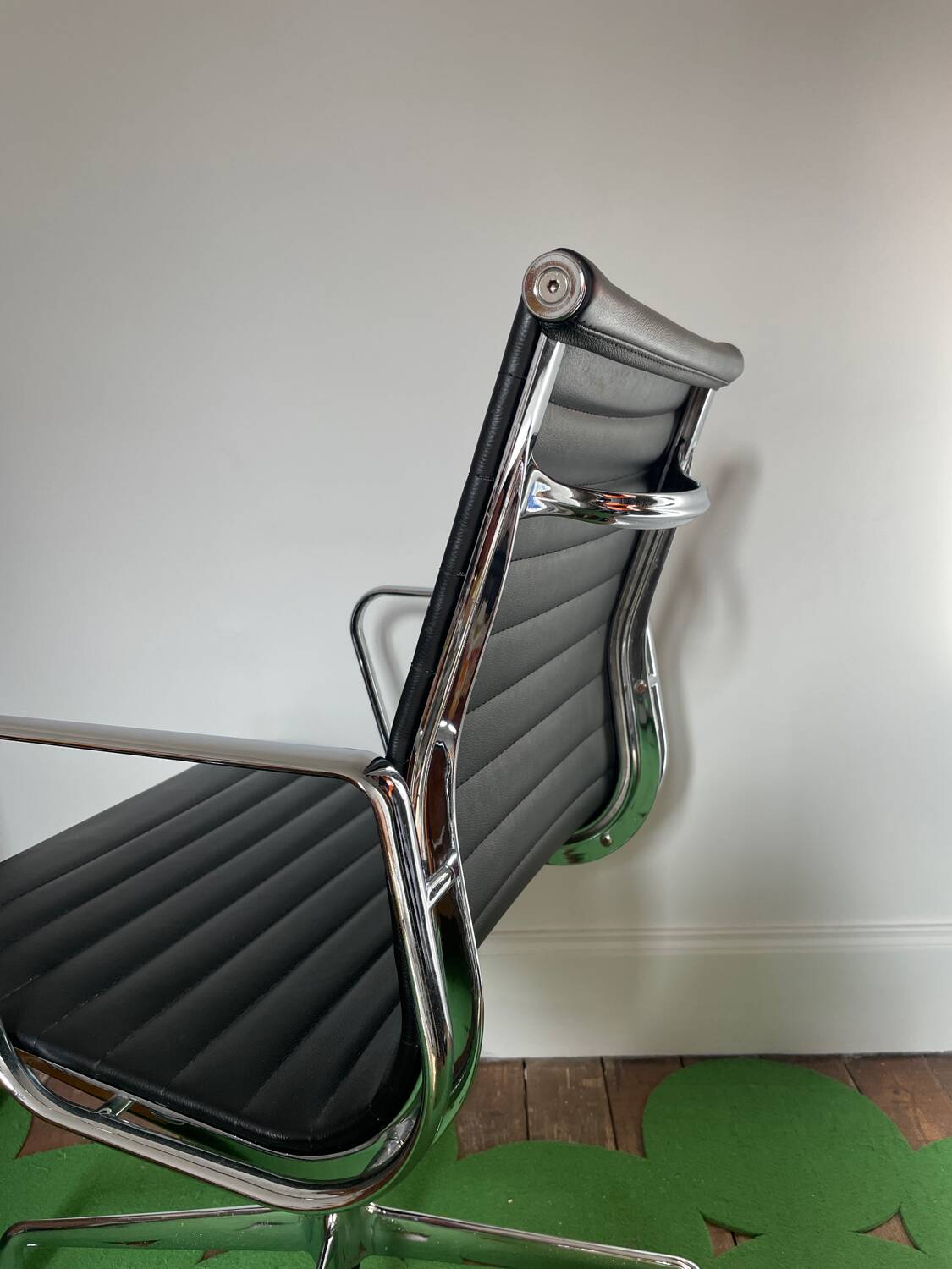 Eames style office chair