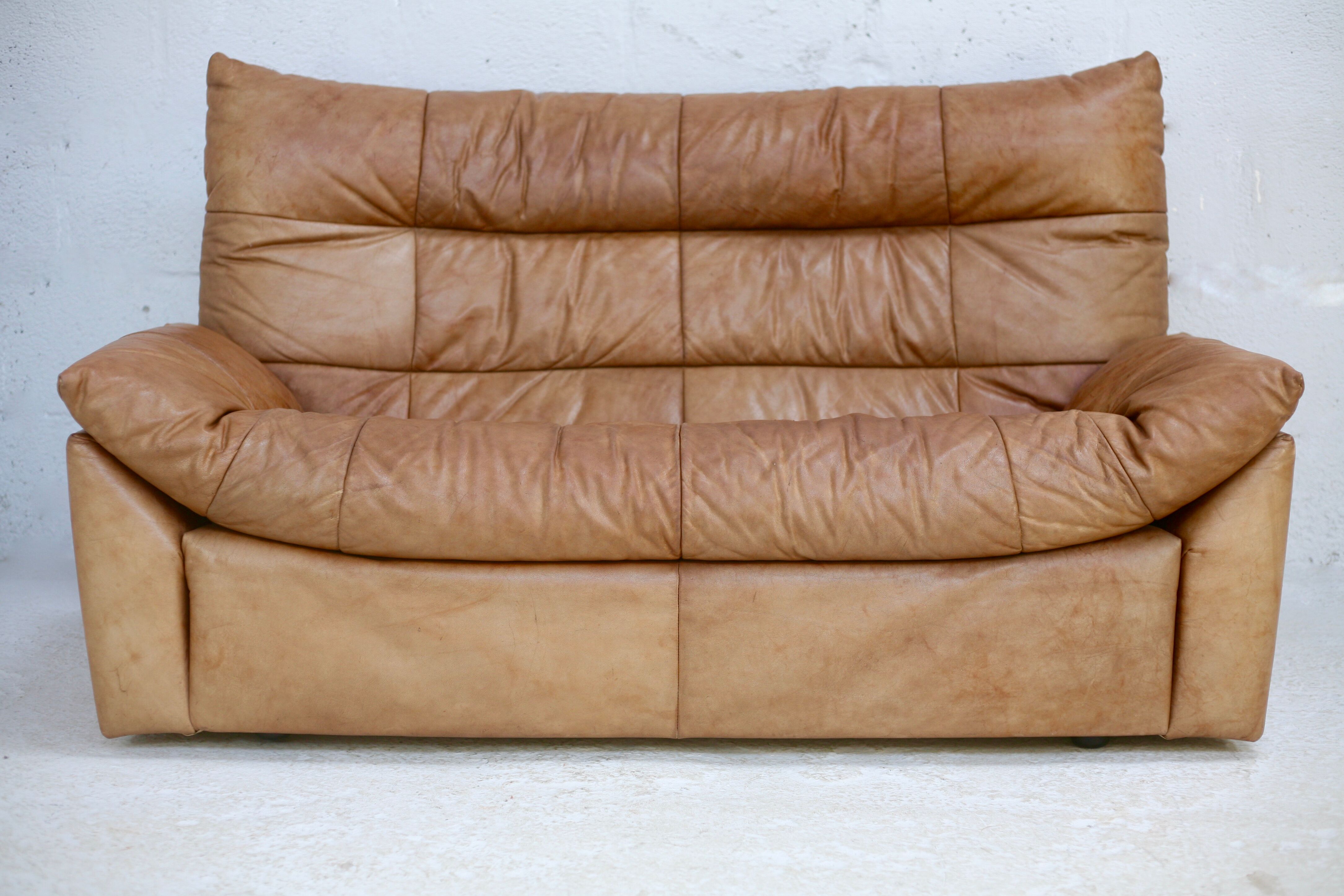 Sofa by Michel Ducaroy, leather, 1978. Model Dianthus. Edited by Ligne Roset.
