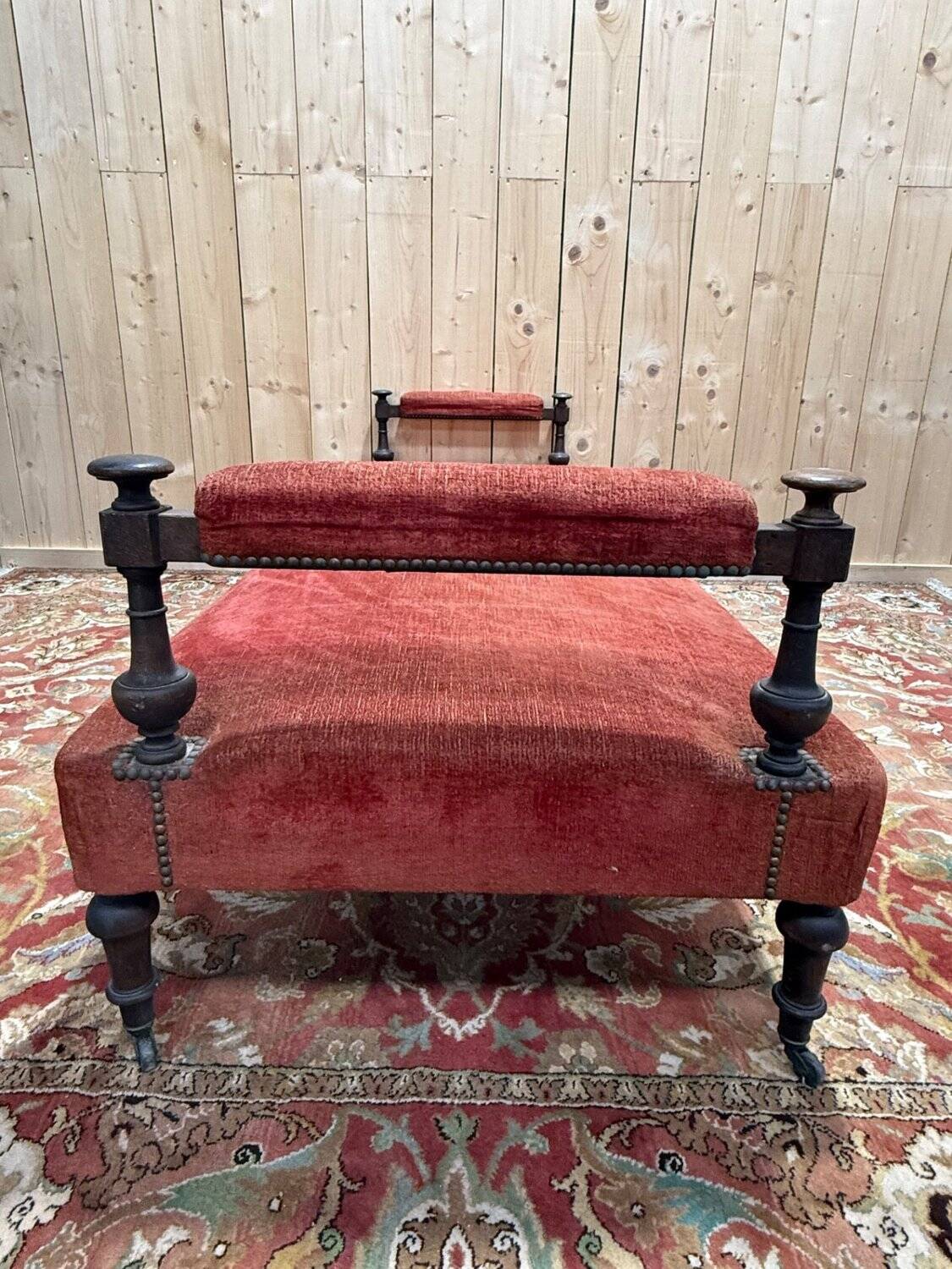 Napoleon III bench in turned wood and velvet