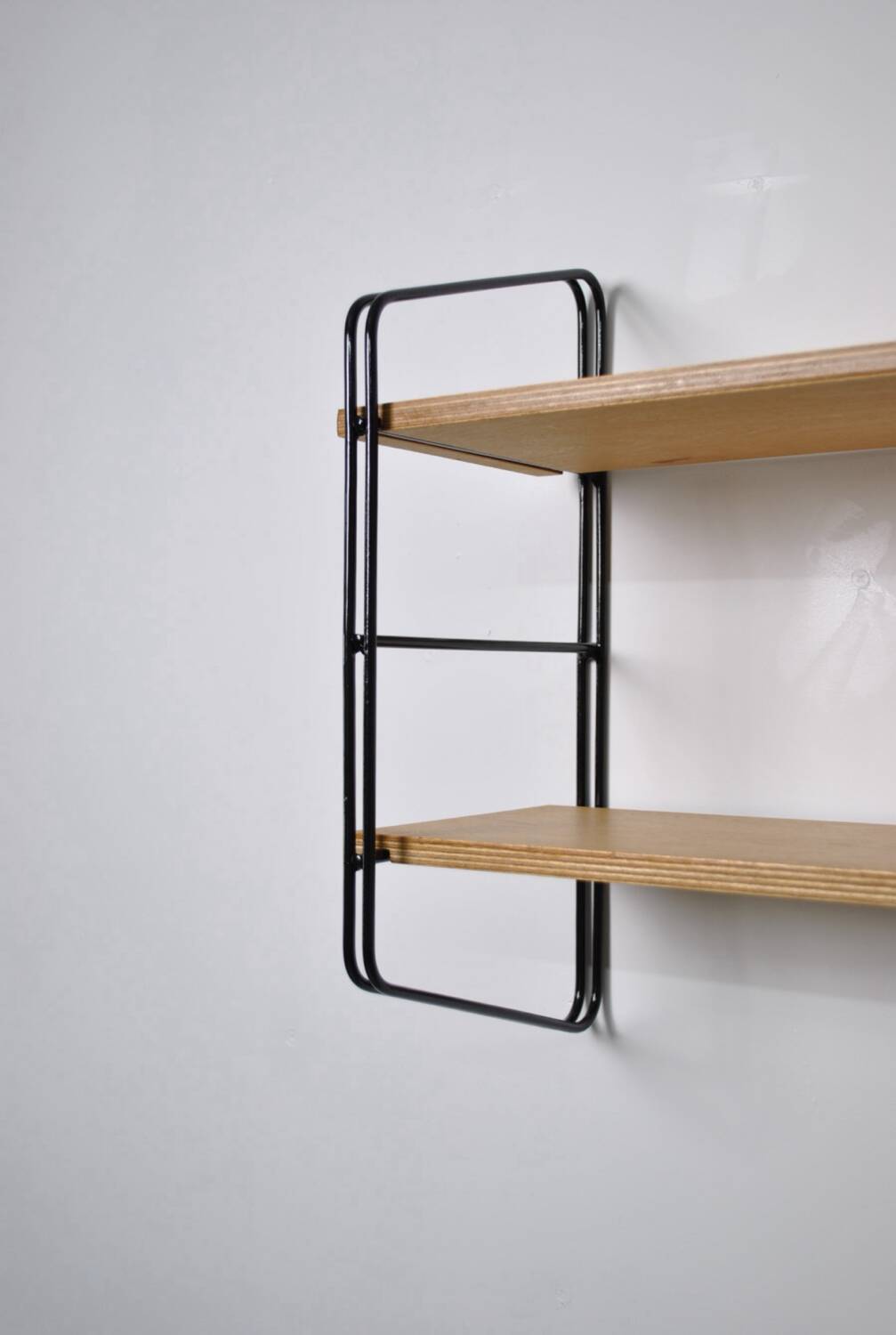 String type shelf 1970