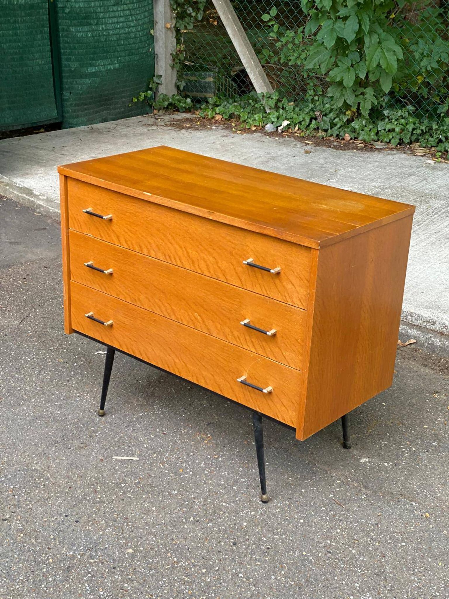 Scandinavian chest of drawers with 3 drawers in oak from the 50s