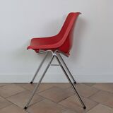 Lafargue L202 stackable chairs