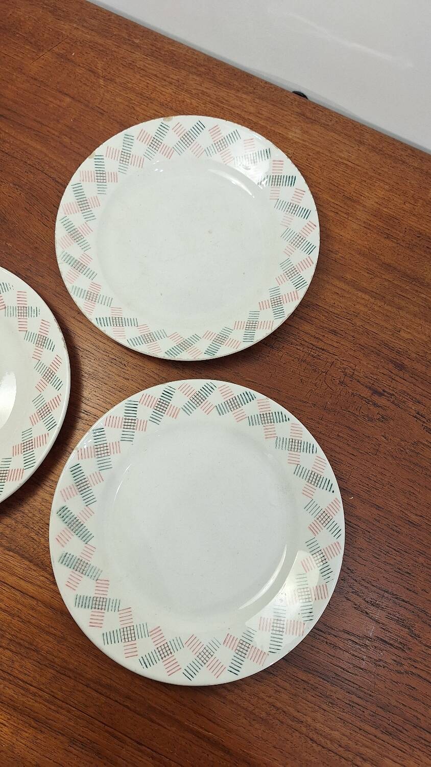 Lot d'assiettes en porcelaine