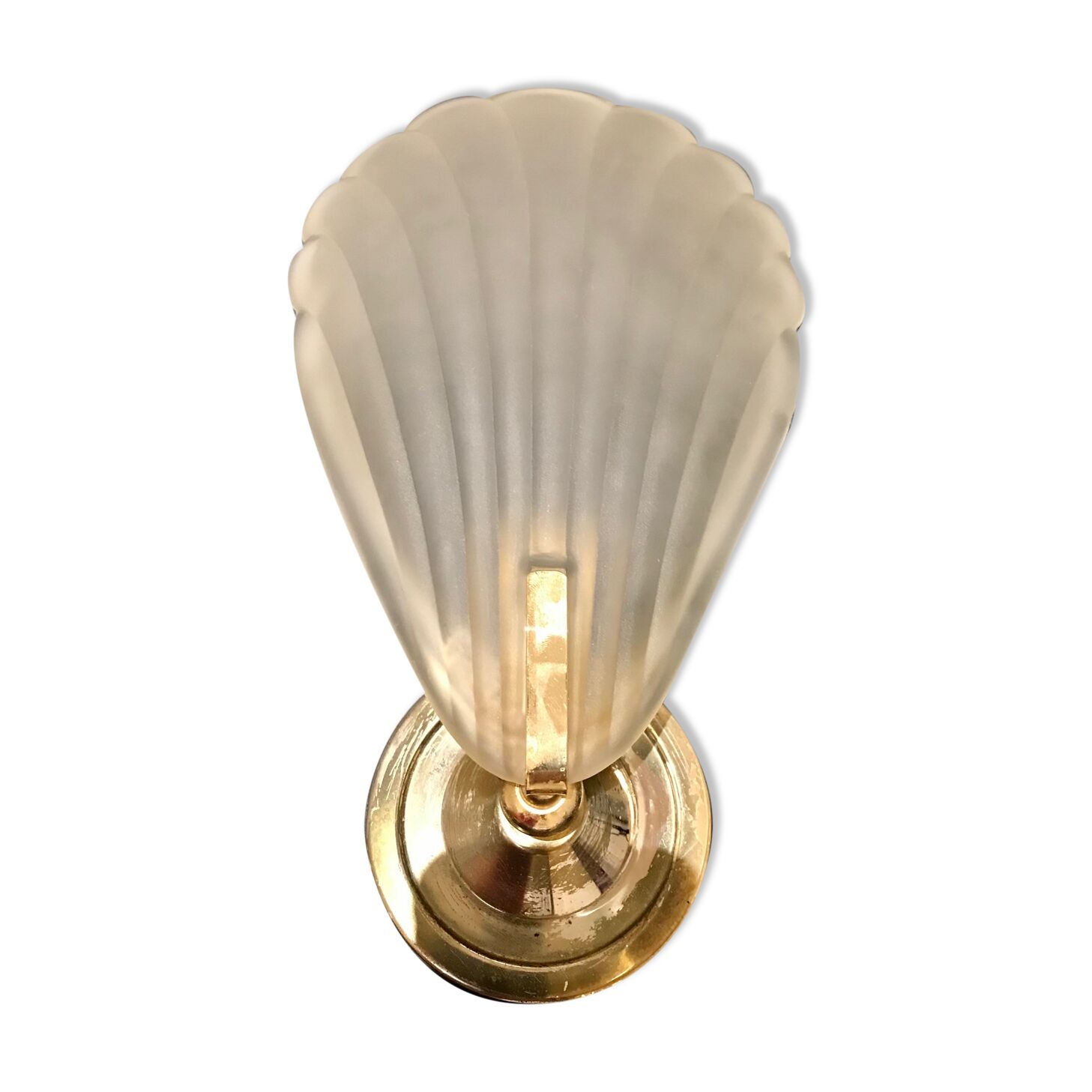 Glass shell wall lamp