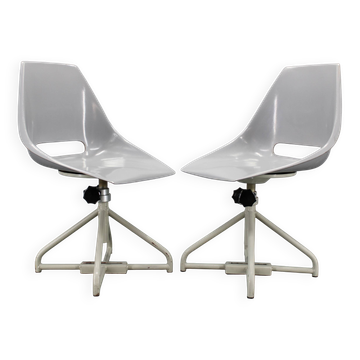 Paire de chaises en fibre de verre des années 1960 Miroslav Navratil pour Vertex, Tchécoslovaquie