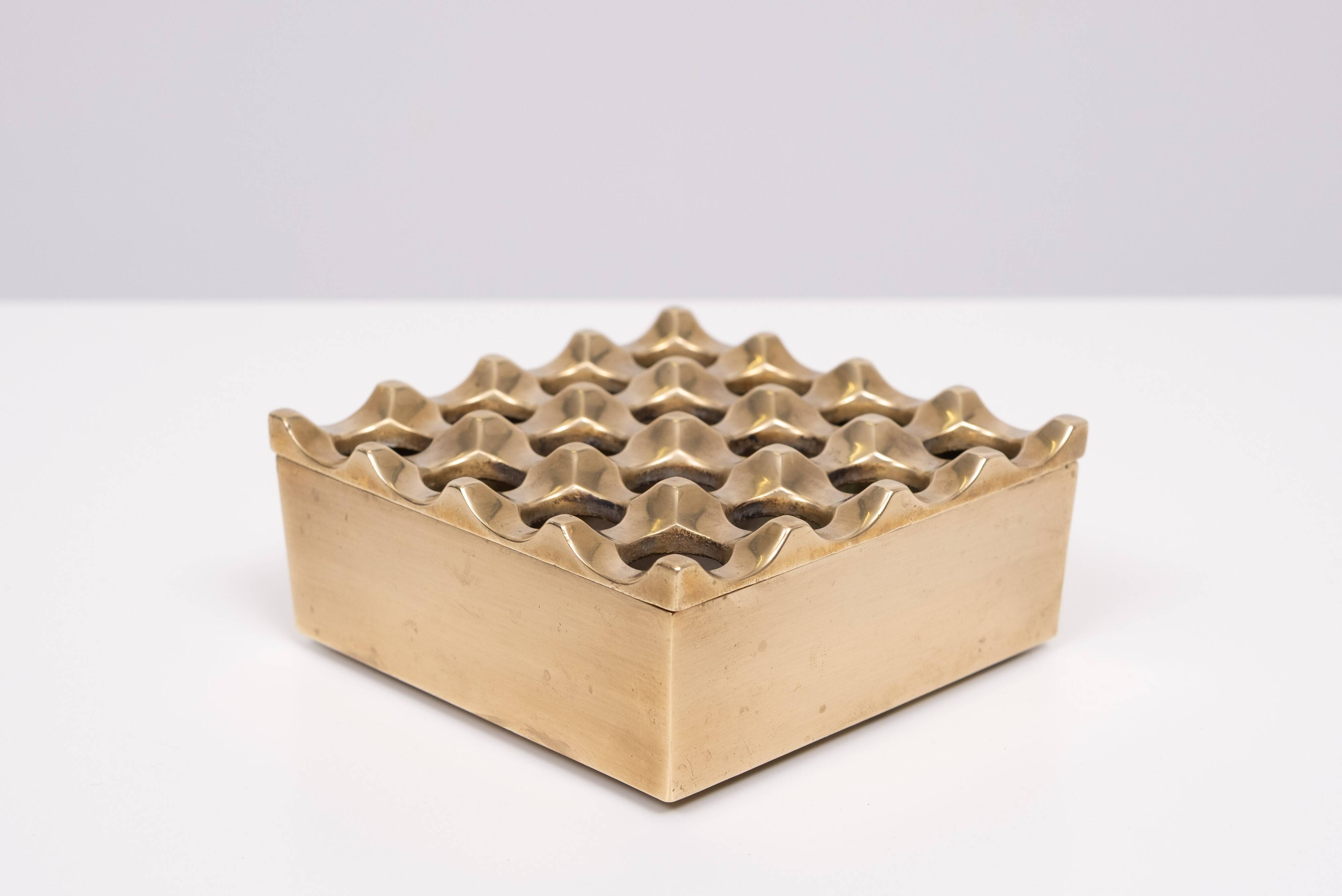 Holger Bäckström & Bo Ljungberg - Cendrier Ultima 15 Ashtra design géométrique