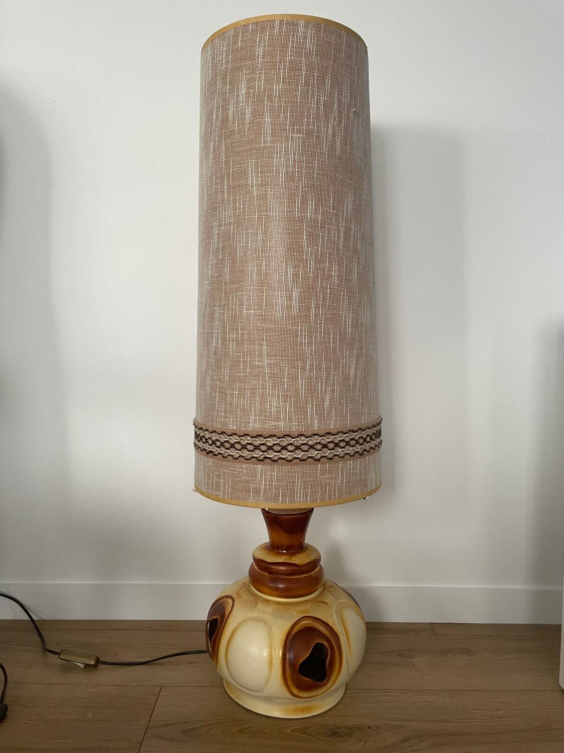 Large ceramic lamp