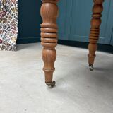 Extendable round table with turned legs (renovated)