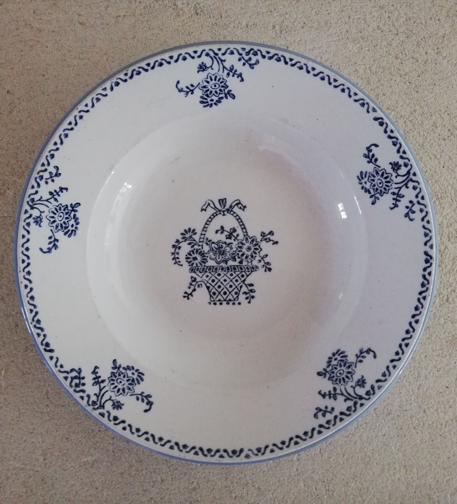 4 soup plates of iron earth mismatched