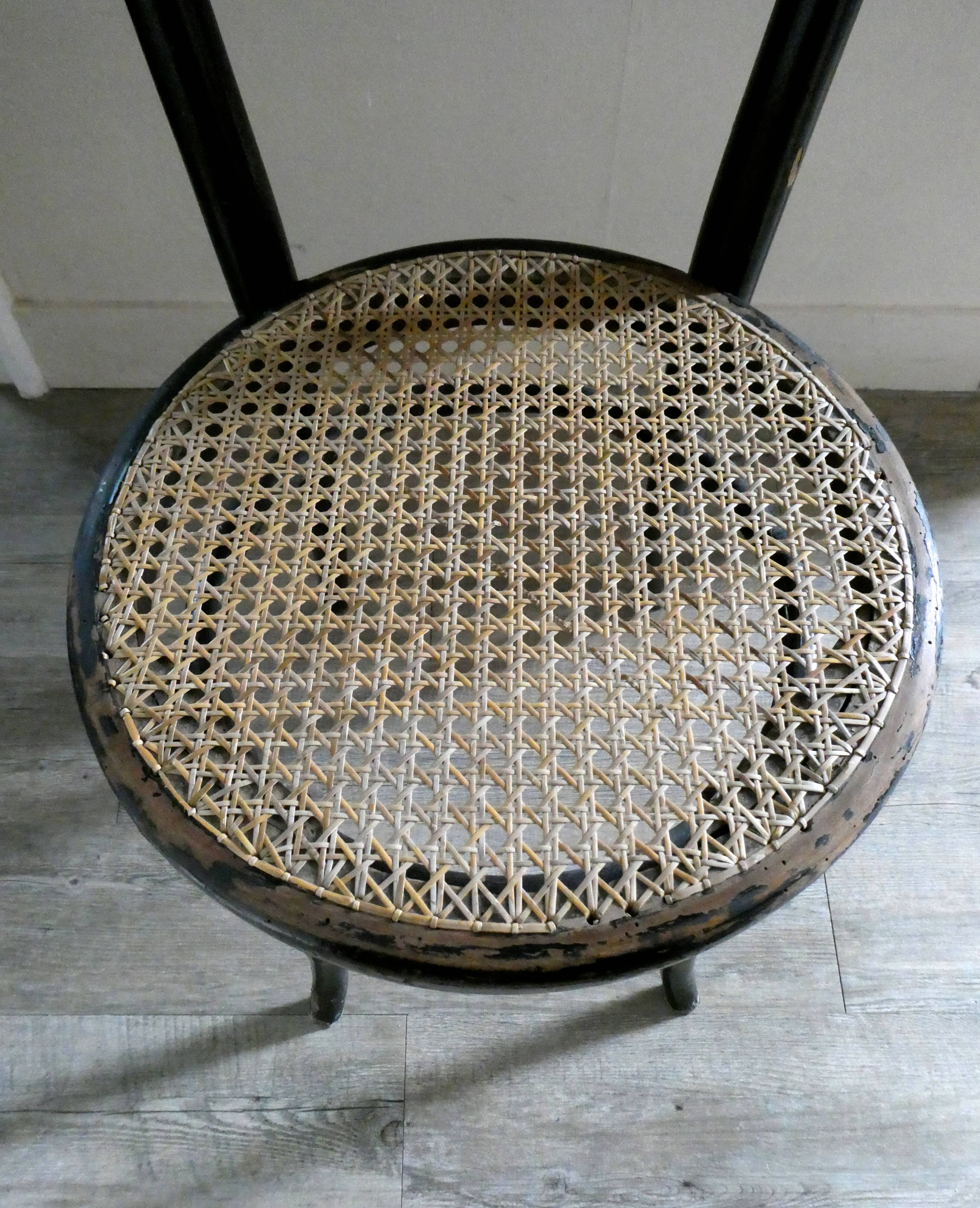 Thonet chair with cyear seating