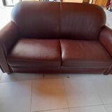 Burgundy leather sofa in excellent condition
