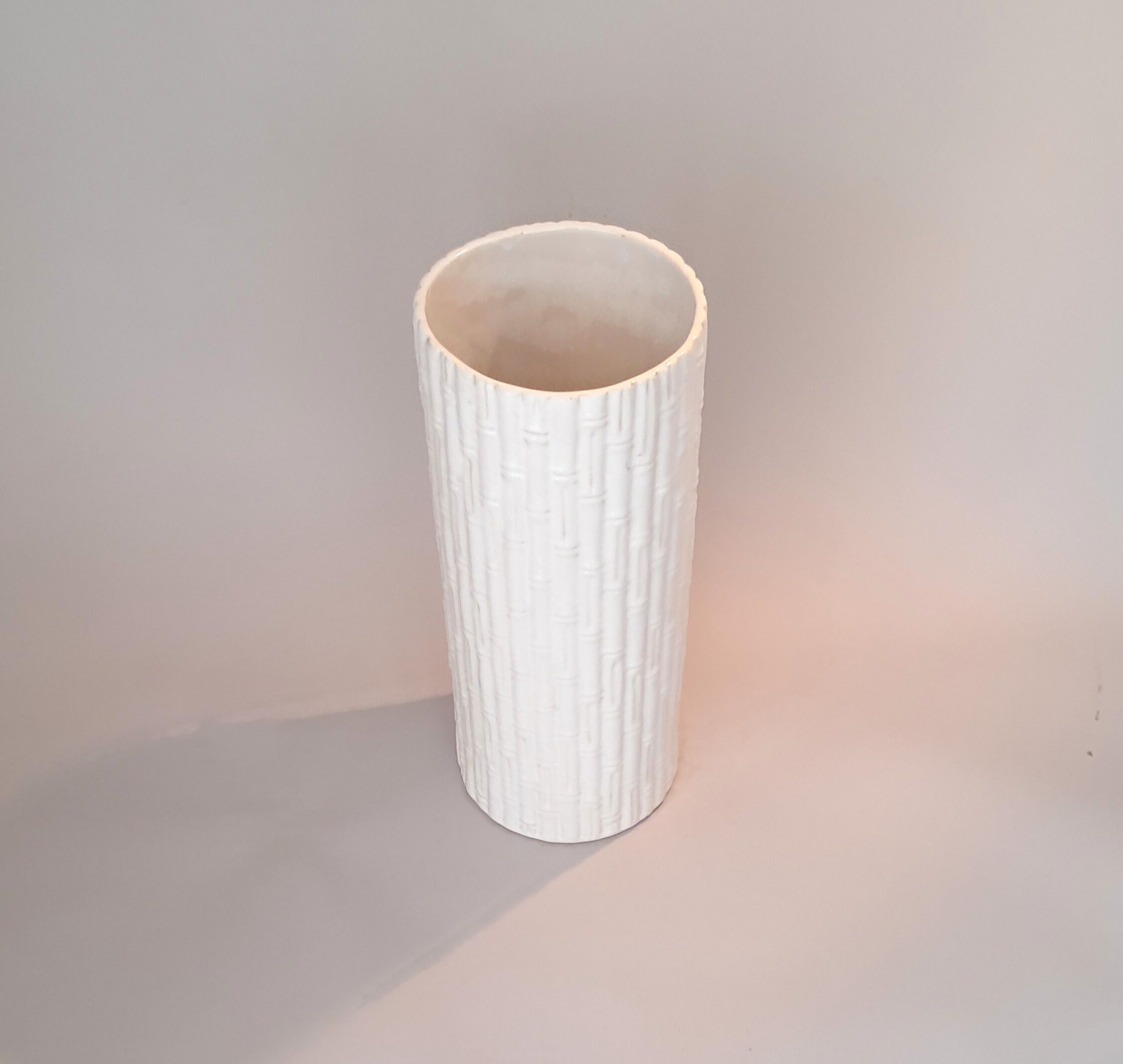 White ceramic umbrella stand, Italy circa 1970.