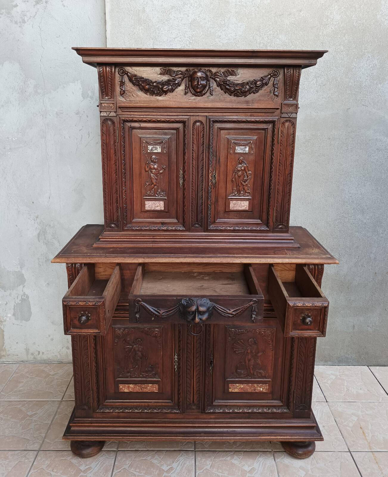 Louis XIII walnut diminutive buffet