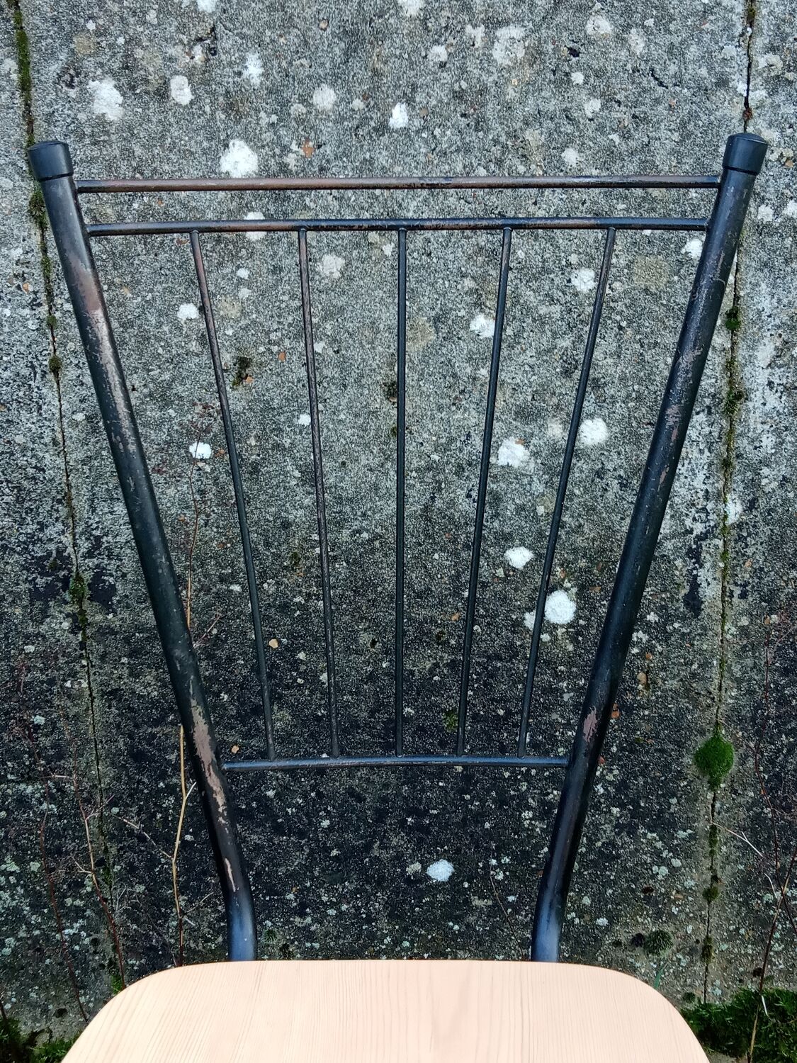 Four faux-wood Formica chairs, 50s/60s