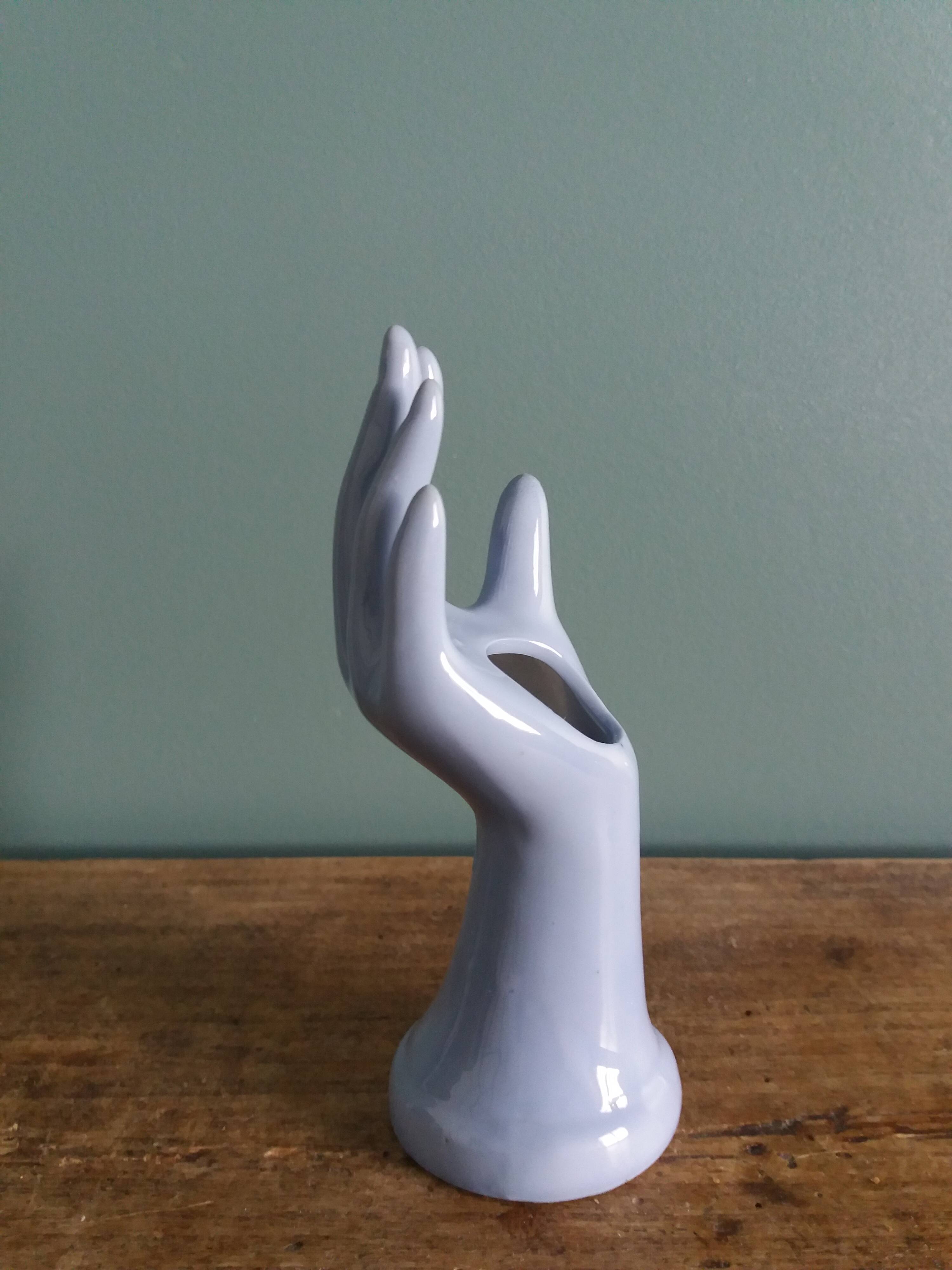 Main vase jewelry holder ring sizer