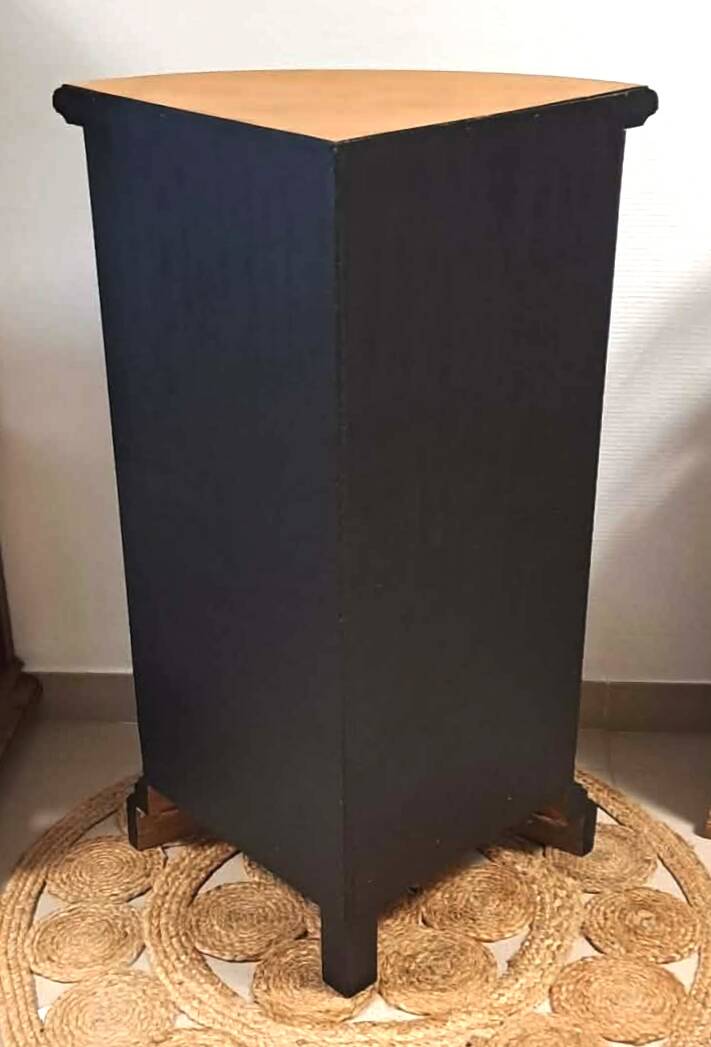 Corner display cabinet