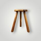 Tabouret tripode brutaliste en bois massif signé Gilson –  années 50