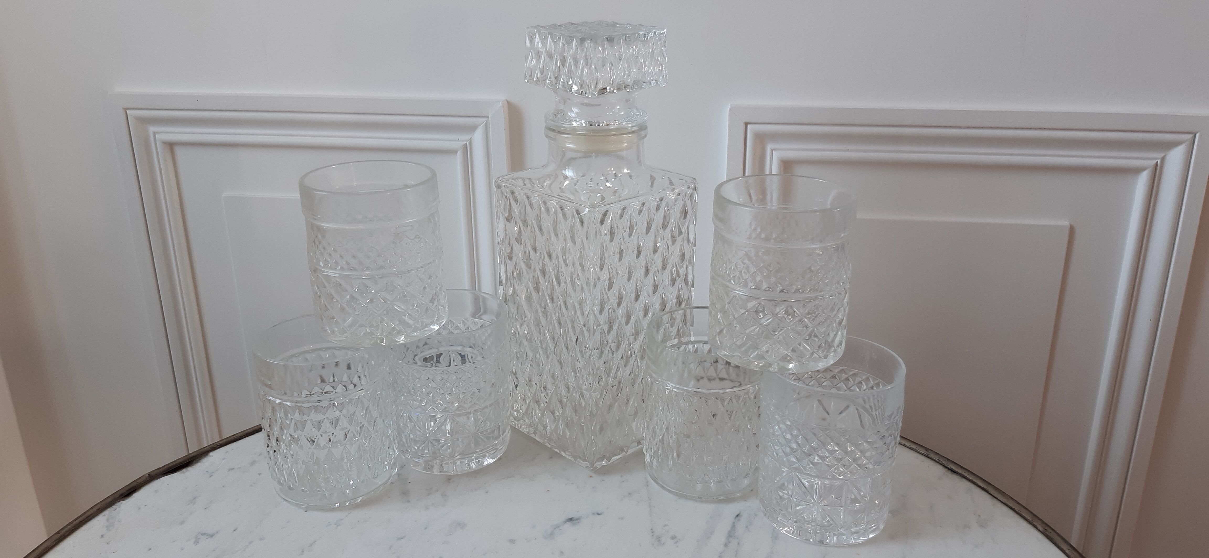 Whisky decanter and its 6 glasses 70s