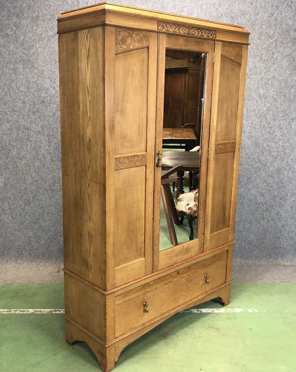 Blond oak closet - early 20th
