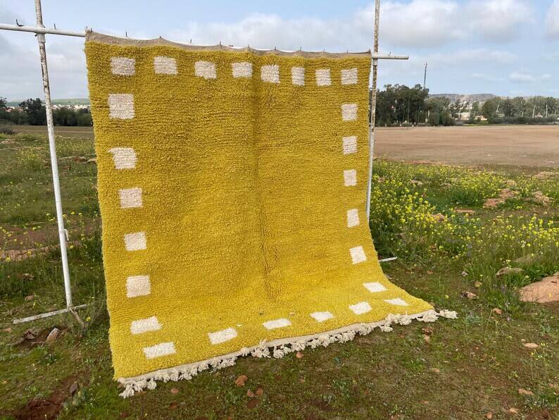 Handmade Moroccan rug 200cm x 250cm