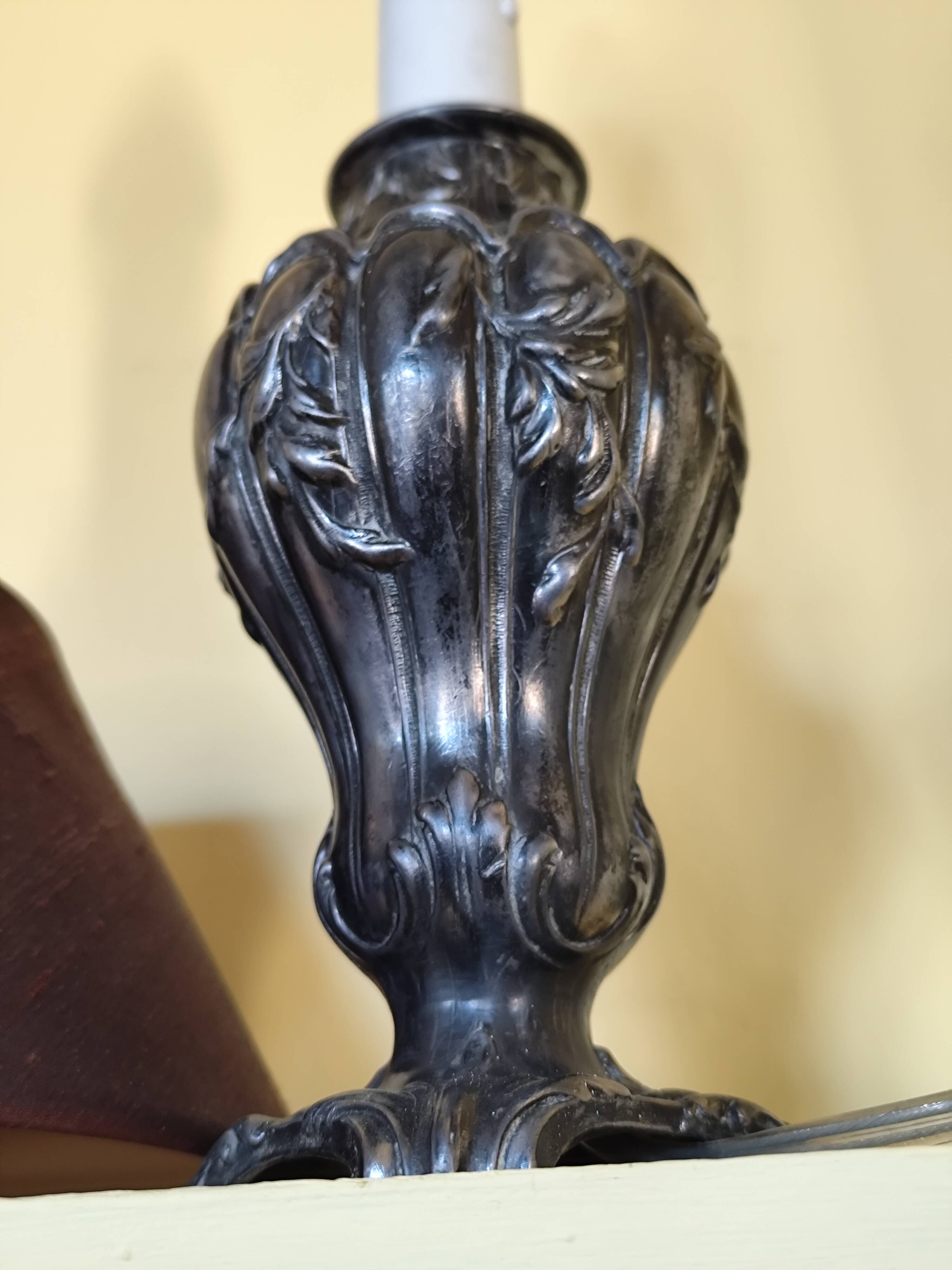 Pied de lampe art nouveau en étain - fausse bougie