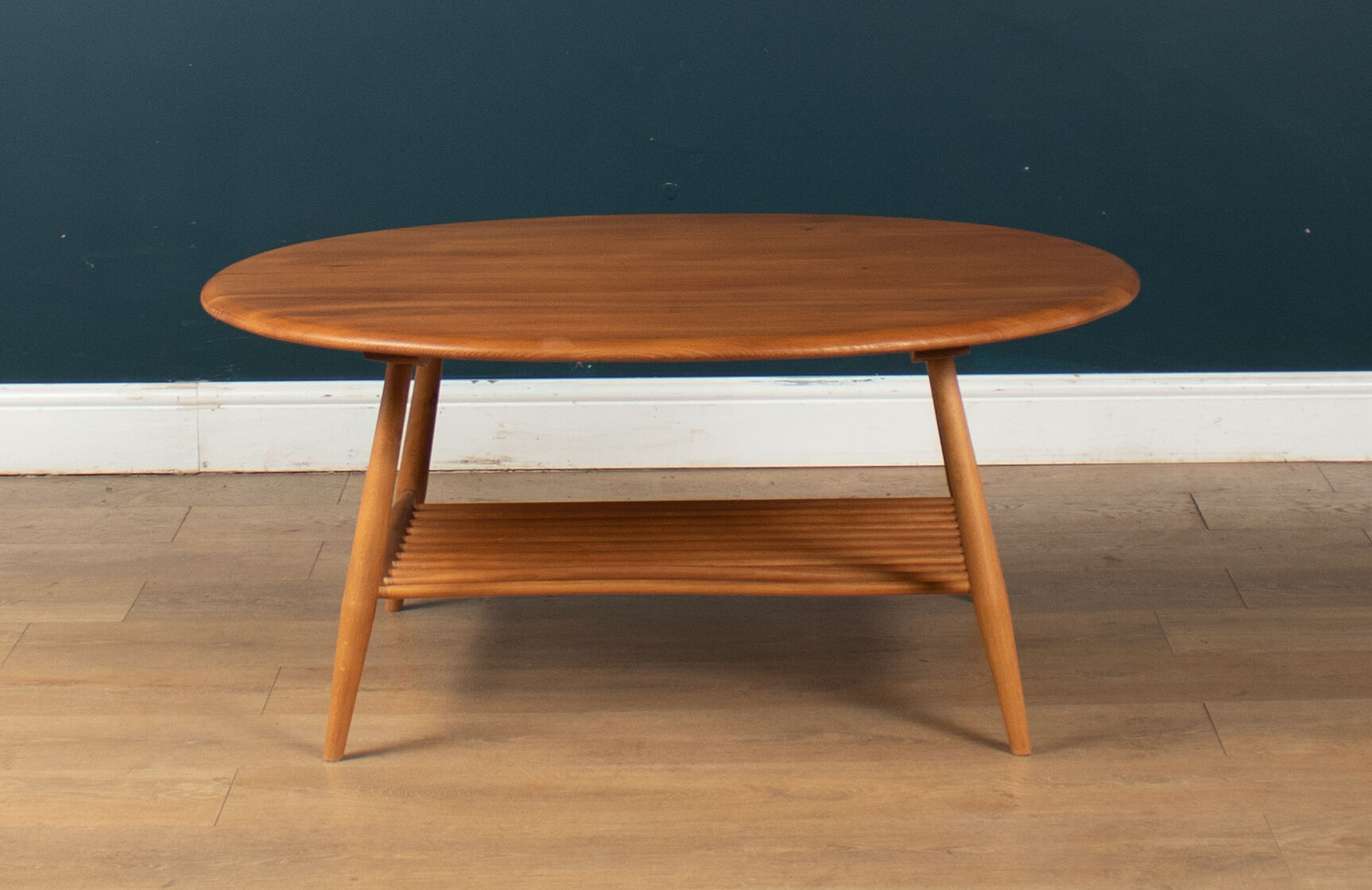Retro vintage solid elm Ercol model 454 supper table, coffee table
