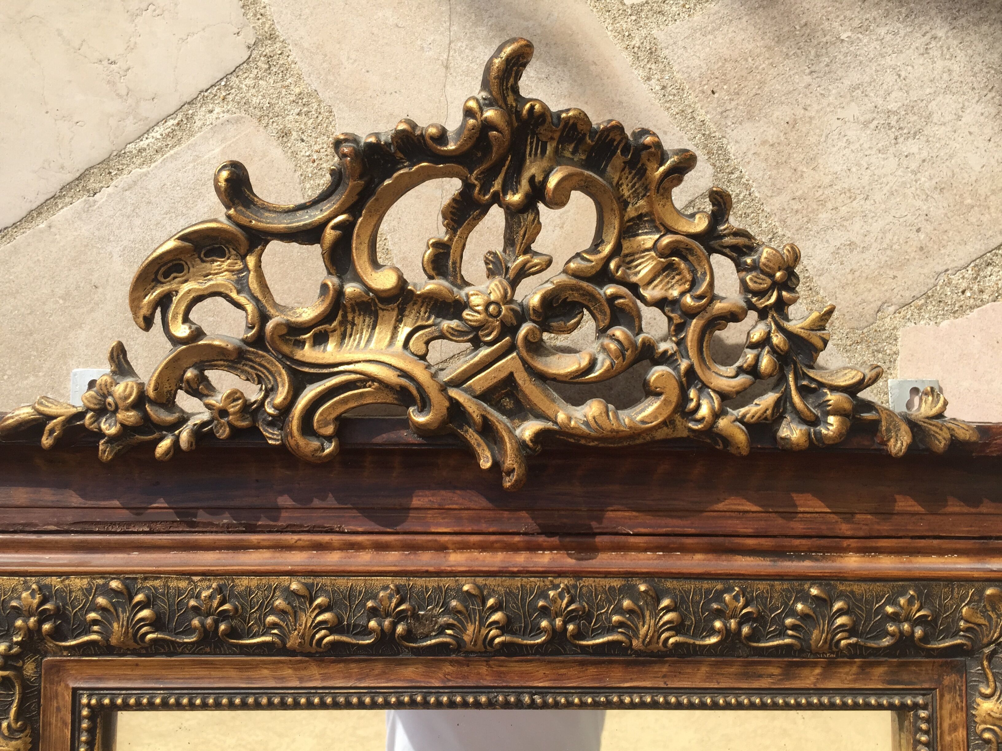 Antique mirror in gilded wood 96 x 58.5 cm