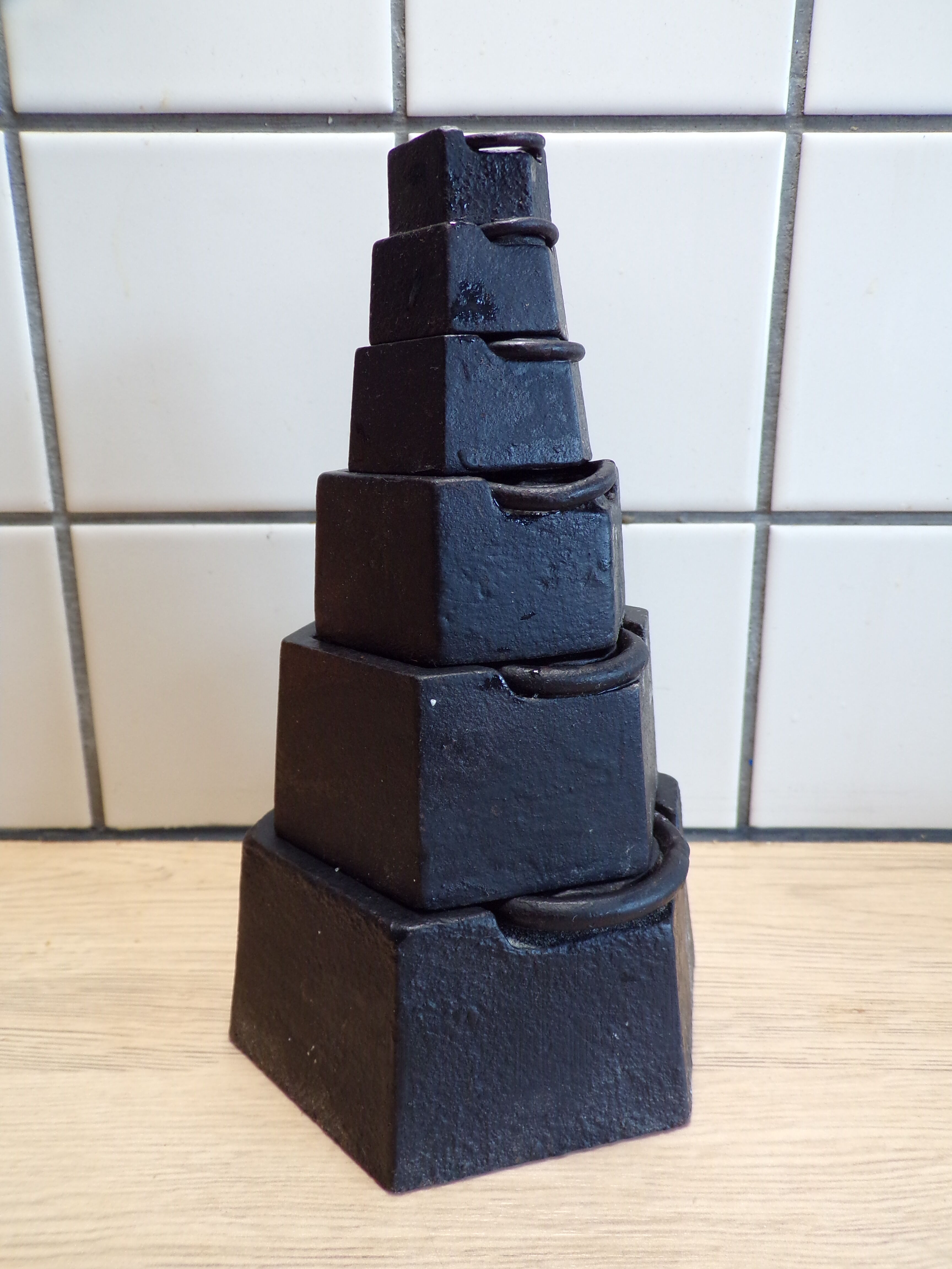 Set 6 cast iron weights for roberval scale