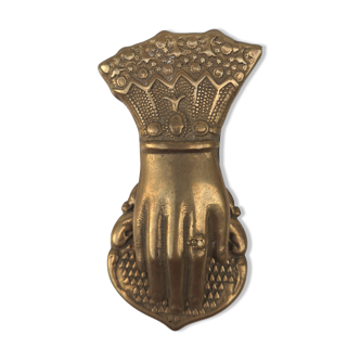 Solid brass mail clamp