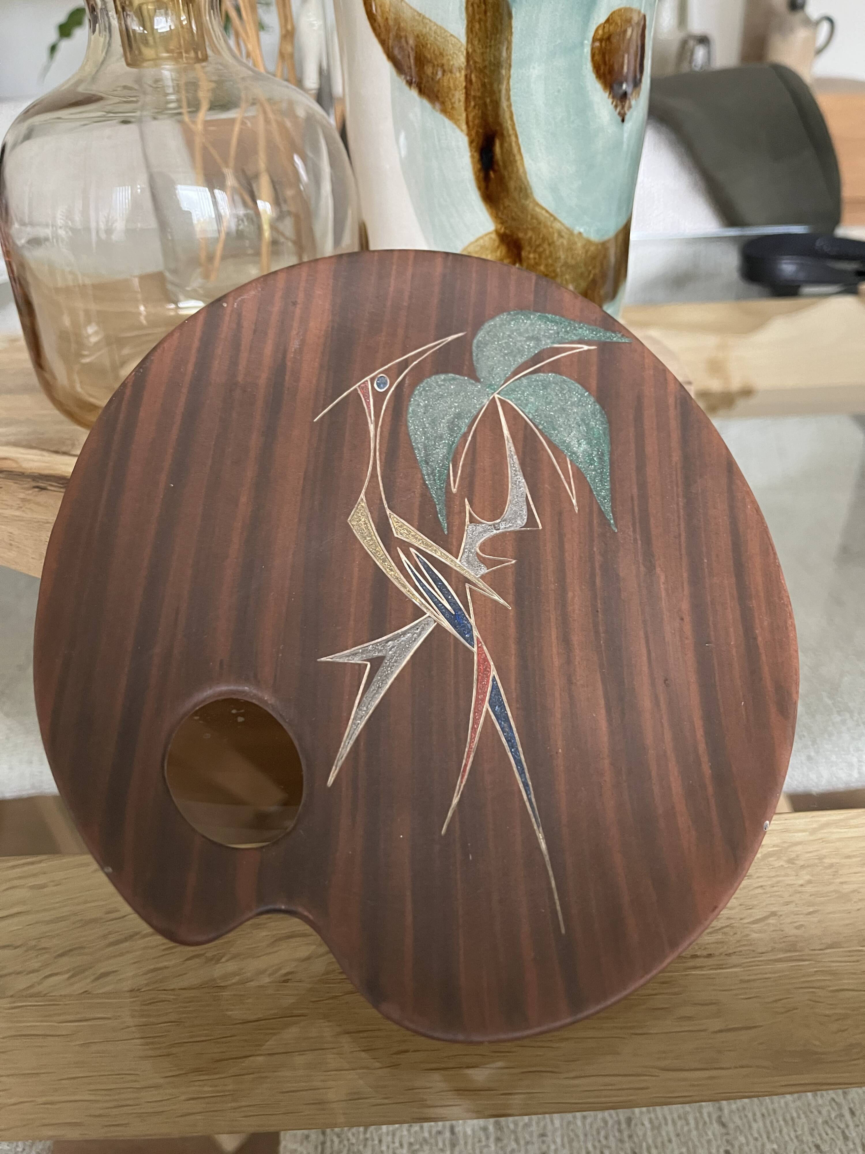 Paint palette-shaped bowl from the L'Ancora brand