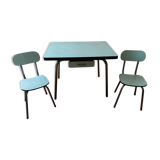 Table et chaises en formica