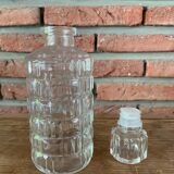 Lever circular flask