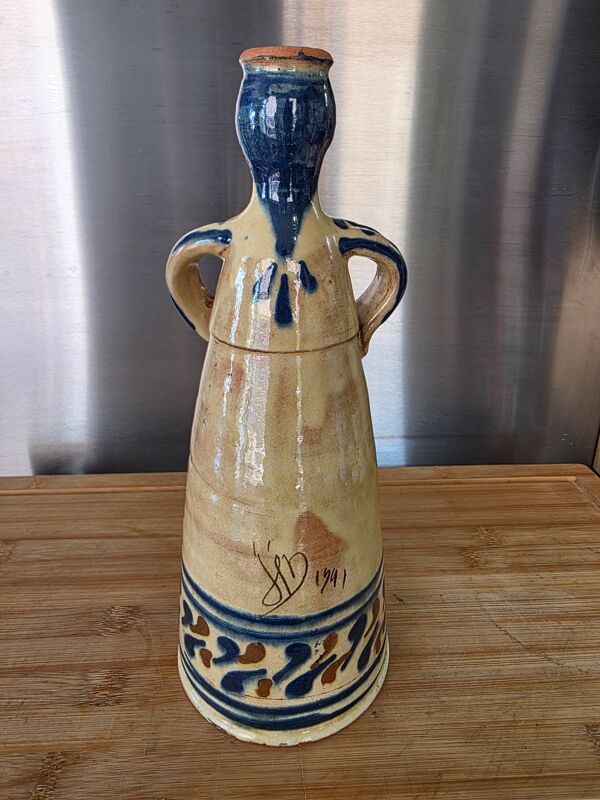 Vase anthropomorphe vintage Signé et daté 1941