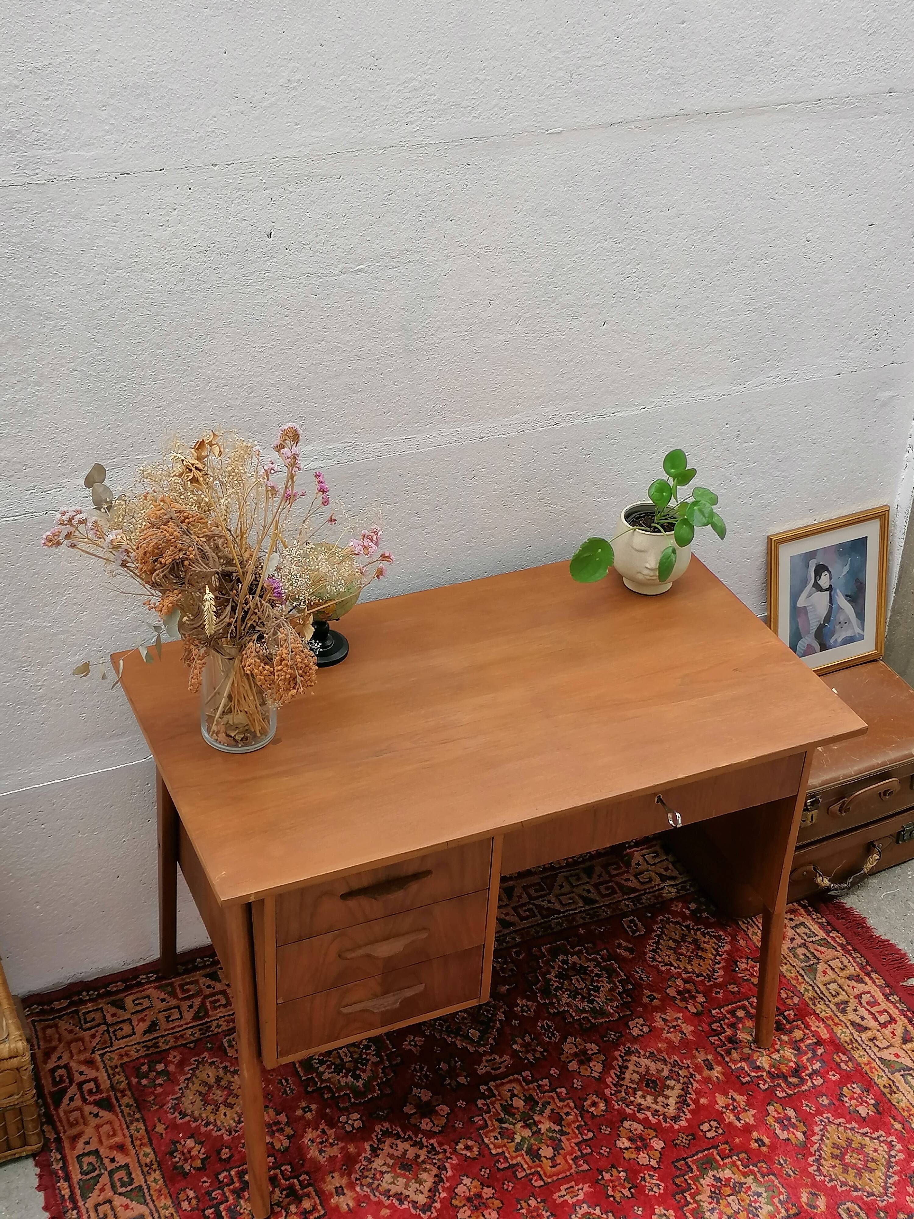 Bureau vintage scandinave