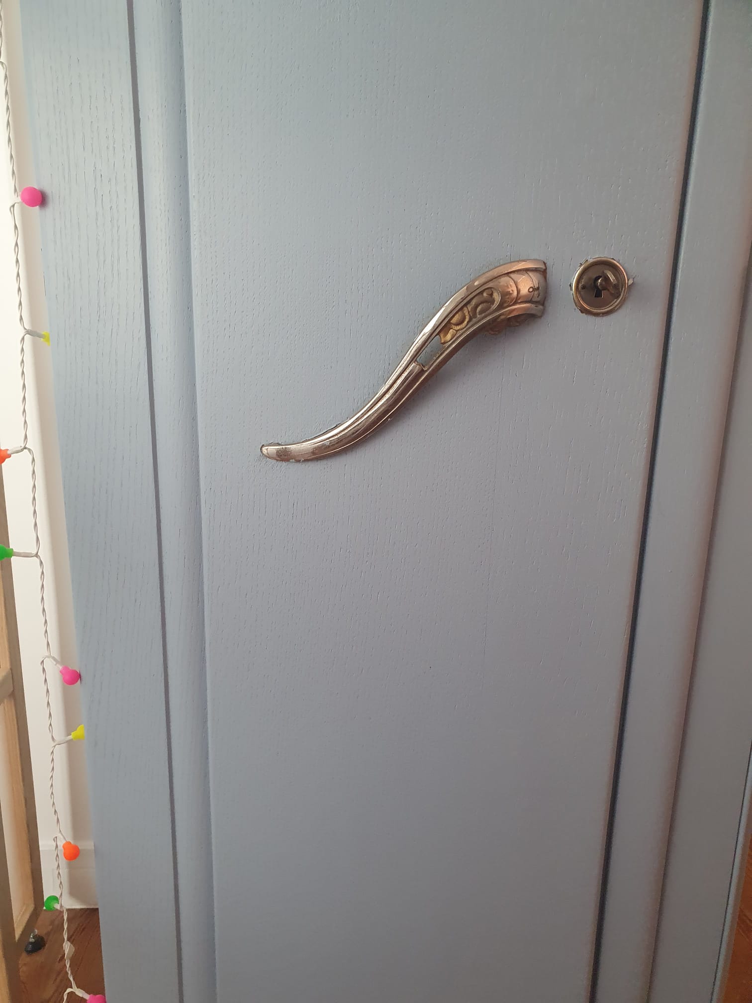 3-door cabinet 1950 solid hemp painted