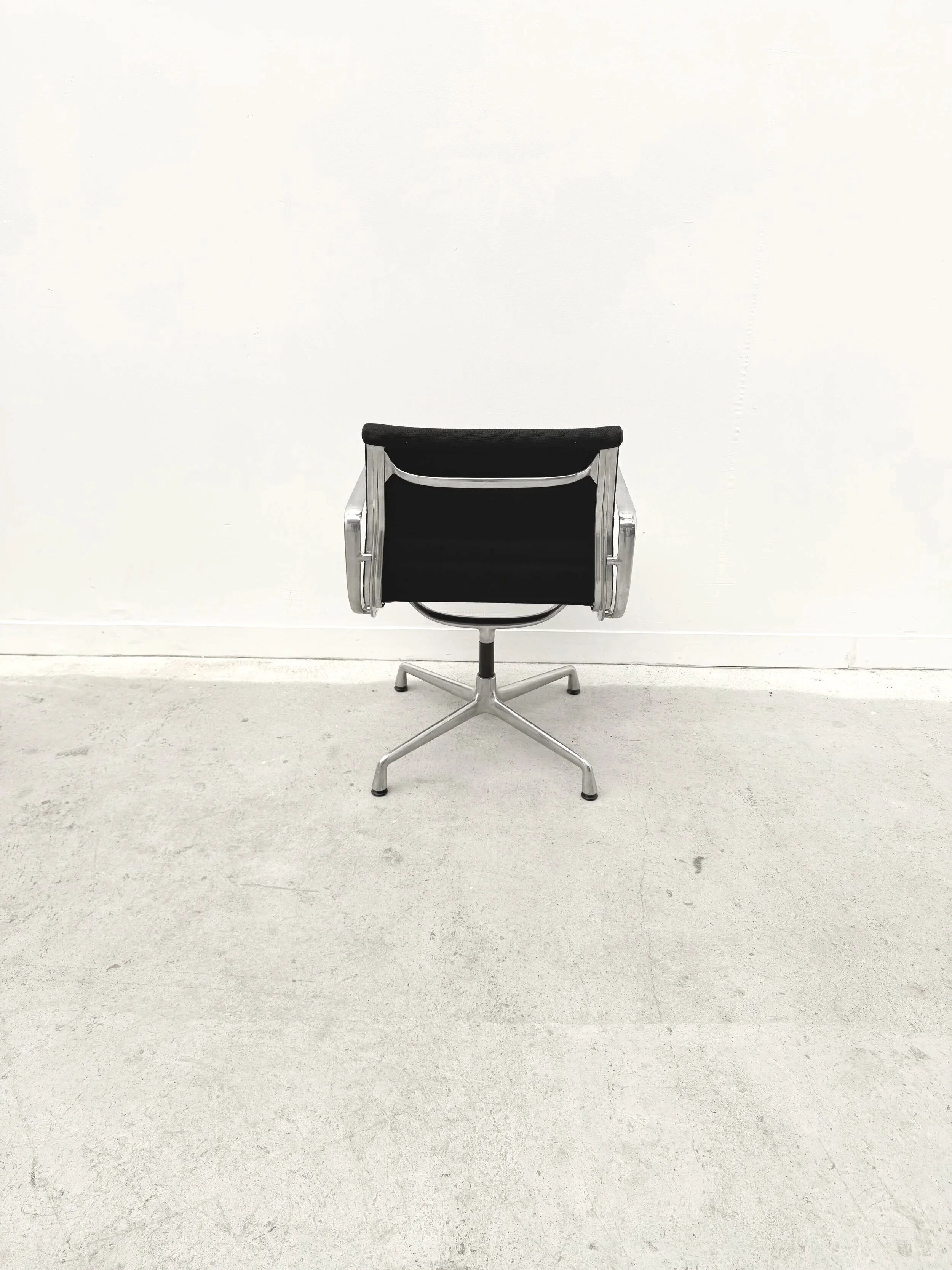 Office chair "EA 108" by Charles & Ray Eames for Vitra, 2001