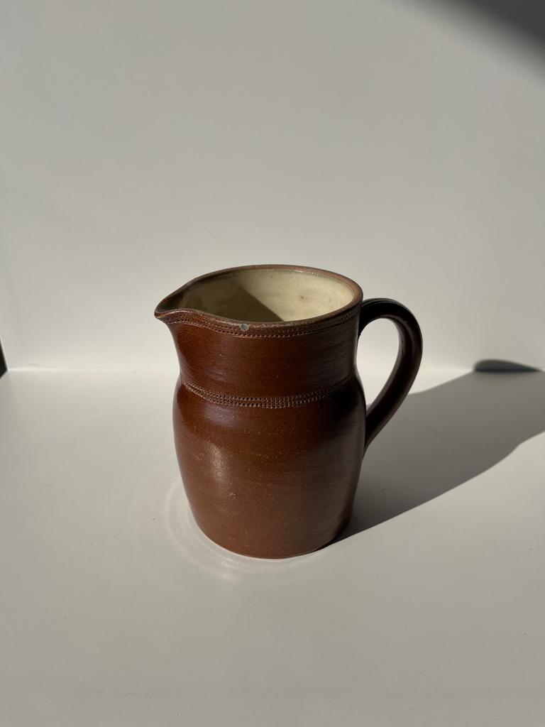 Brown ceramic pitcher H: 20 cm