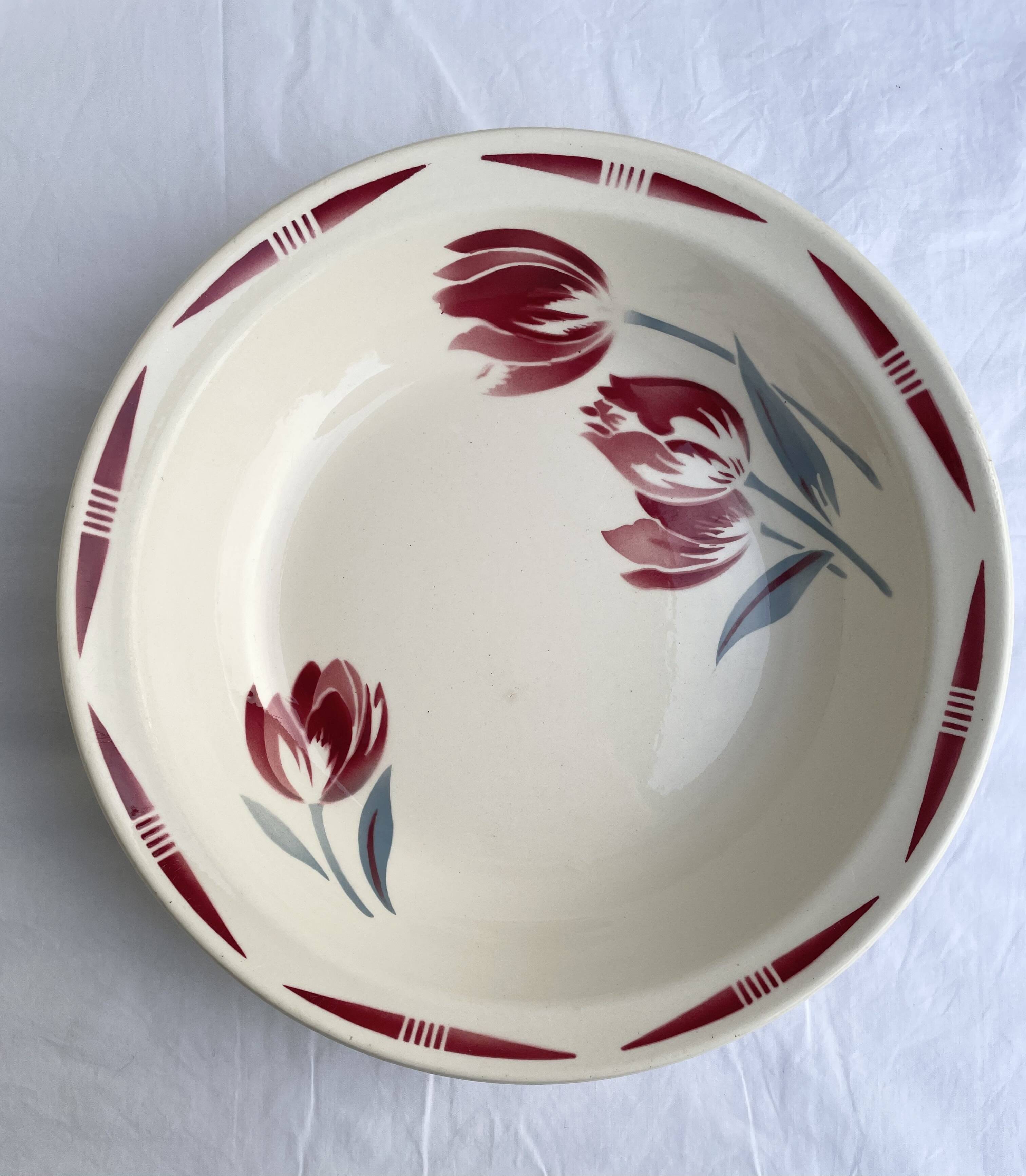 Antique shallow dish Badonviller tulip decoration