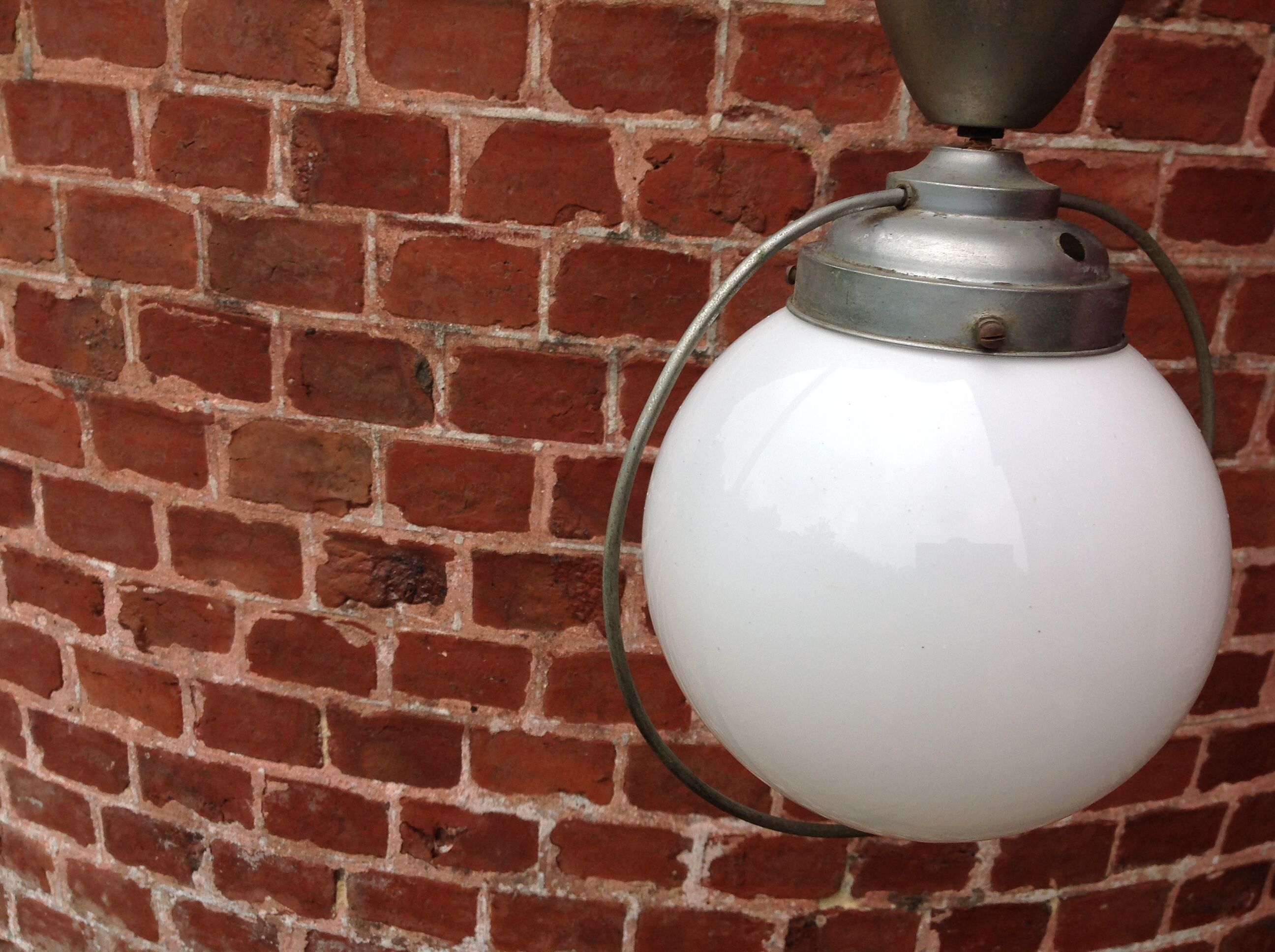 Suspension opaline monte et baisse
