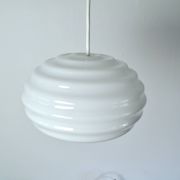 Suspension "New Wave" en verre opale Verner Panton pour Holmegaard, 1984