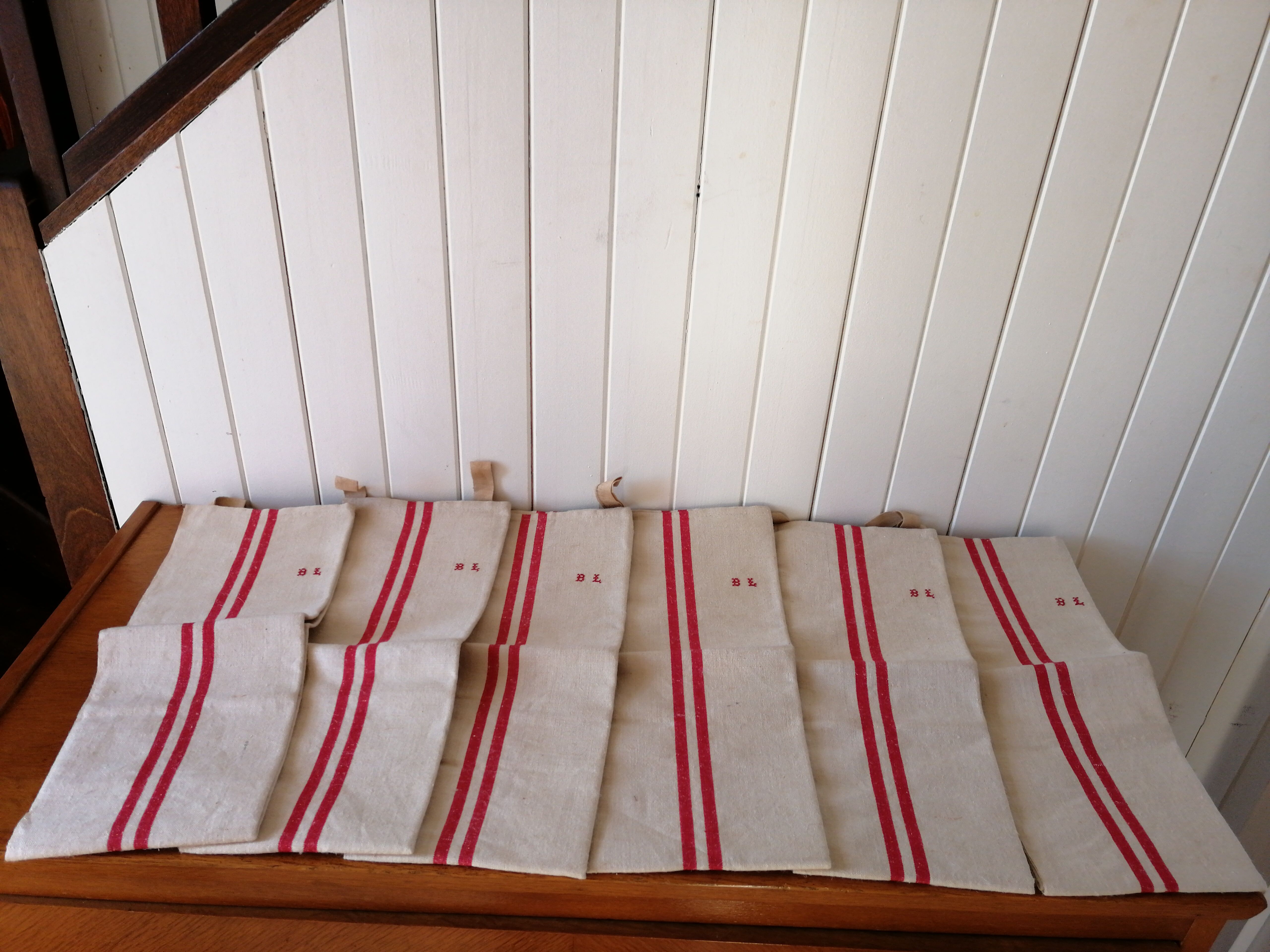 Set of 6 tea towels old Monogram B L