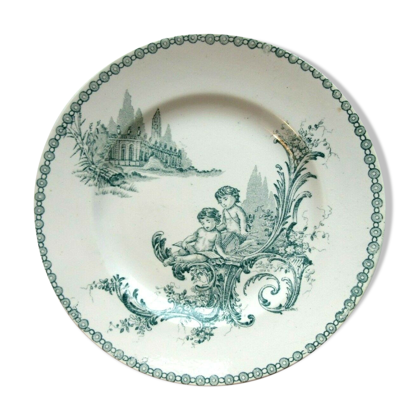 Art nouveau plate, saint amand Trianon model