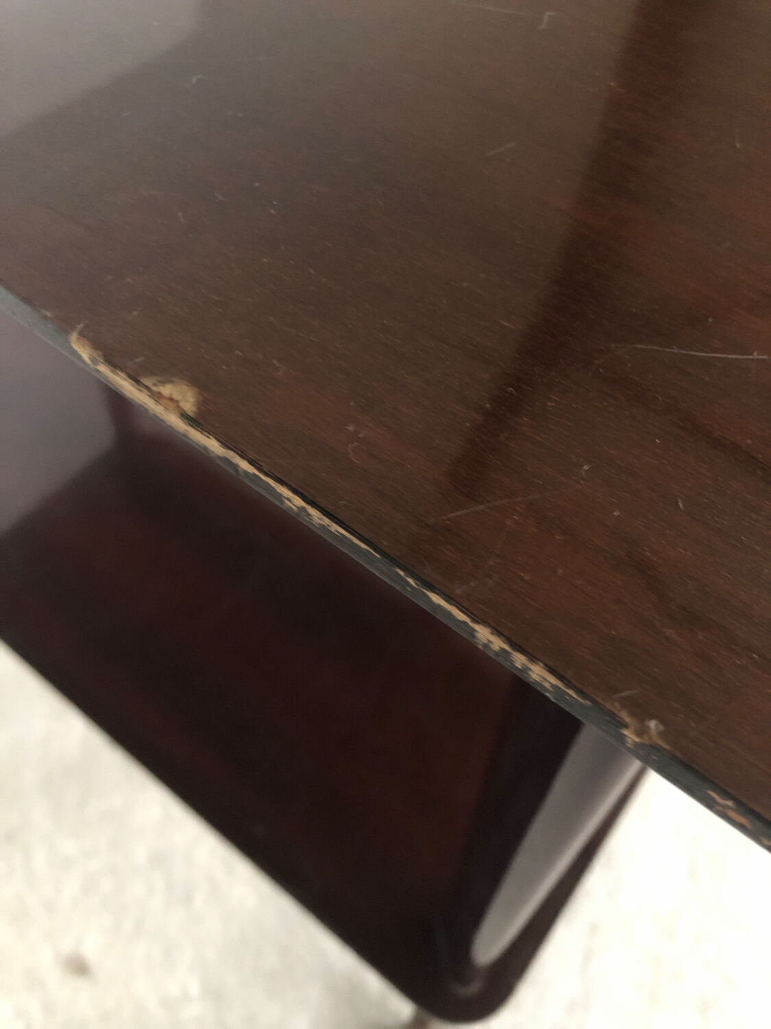 Service on wheels in Vintage varnished wood