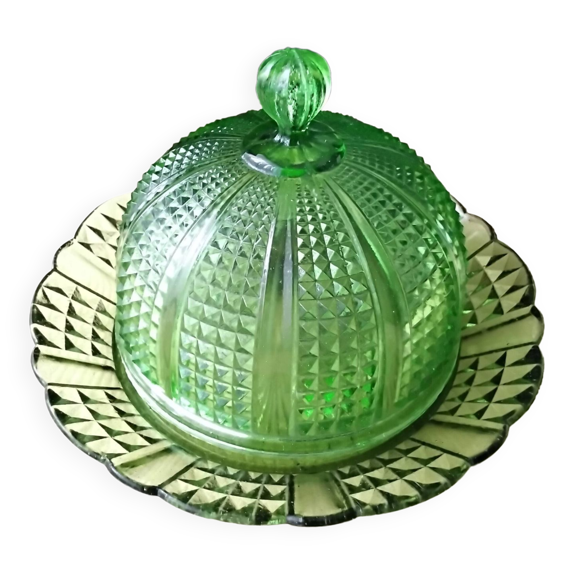 Cheese bell and its molded pressed glass tray